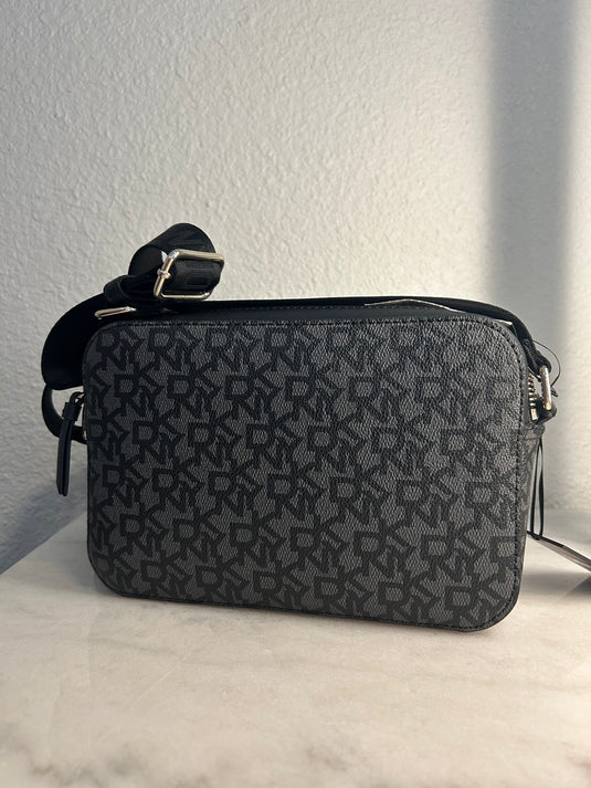 Crossbody negra dnk