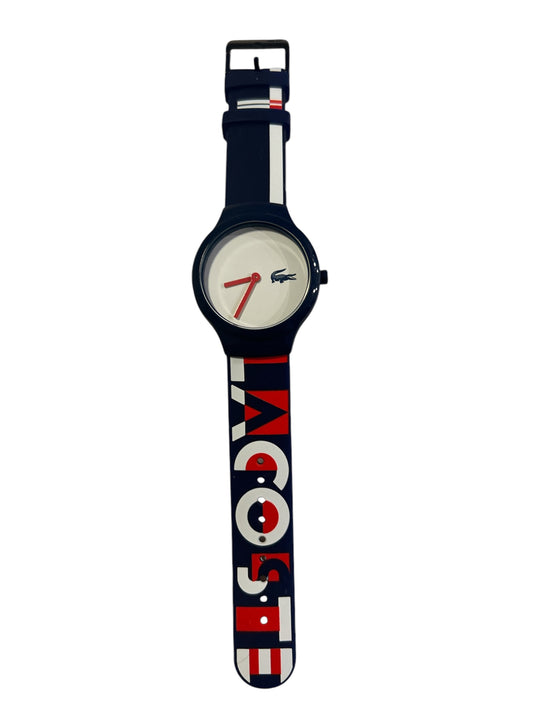 RELOJ MARCA LACOSTE CON LOGO EN CORREA